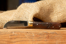 Load image into Gallery viewer, Fold Up Levelling Knife