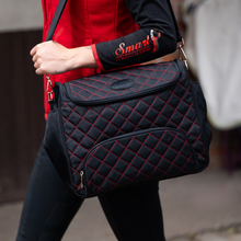 Load image into Gallery viewer, Burghley Quilted Show &amp; Stable Bag
