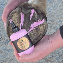 Load image into Gallery viewer, Hoof IX™ Pink Squeezable Hoof Liquid
