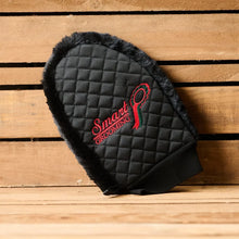 Load image into Gallery viewer, Quilted Grooming Mitt
